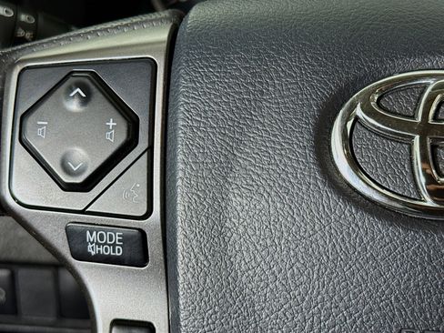 Used 2020 Toyota Tacoma SR5 image 13