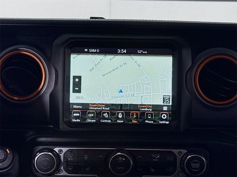 Used 2023 Jeep Gladiator Mojave w/ Cold Weather Group image 13