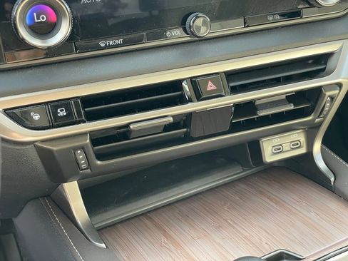 Used 2023 Lexus RX 350 Premium image 21