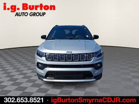 Used 2024 Jeep Compass Limited AWD/4WD image 2