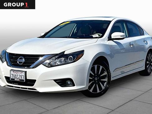 Used 2016 Nissan Altima 2.5 SL w/ 2.5 Technology w/LED Package FWD image 1
