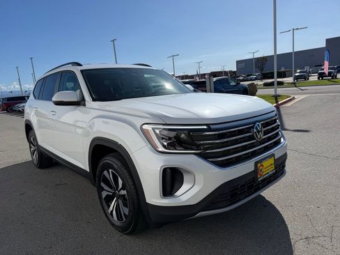 New 2026 Volkswagen Atlas SE FWD image 8