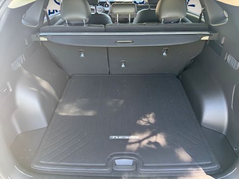 Used 2025 Hyundai Tucson Limited AWD/4WD image 11