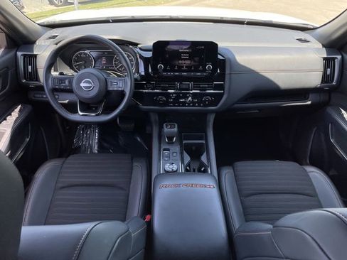 Used 2025 Nissan Pathfinder Rock Creek AWD/4WD image 10