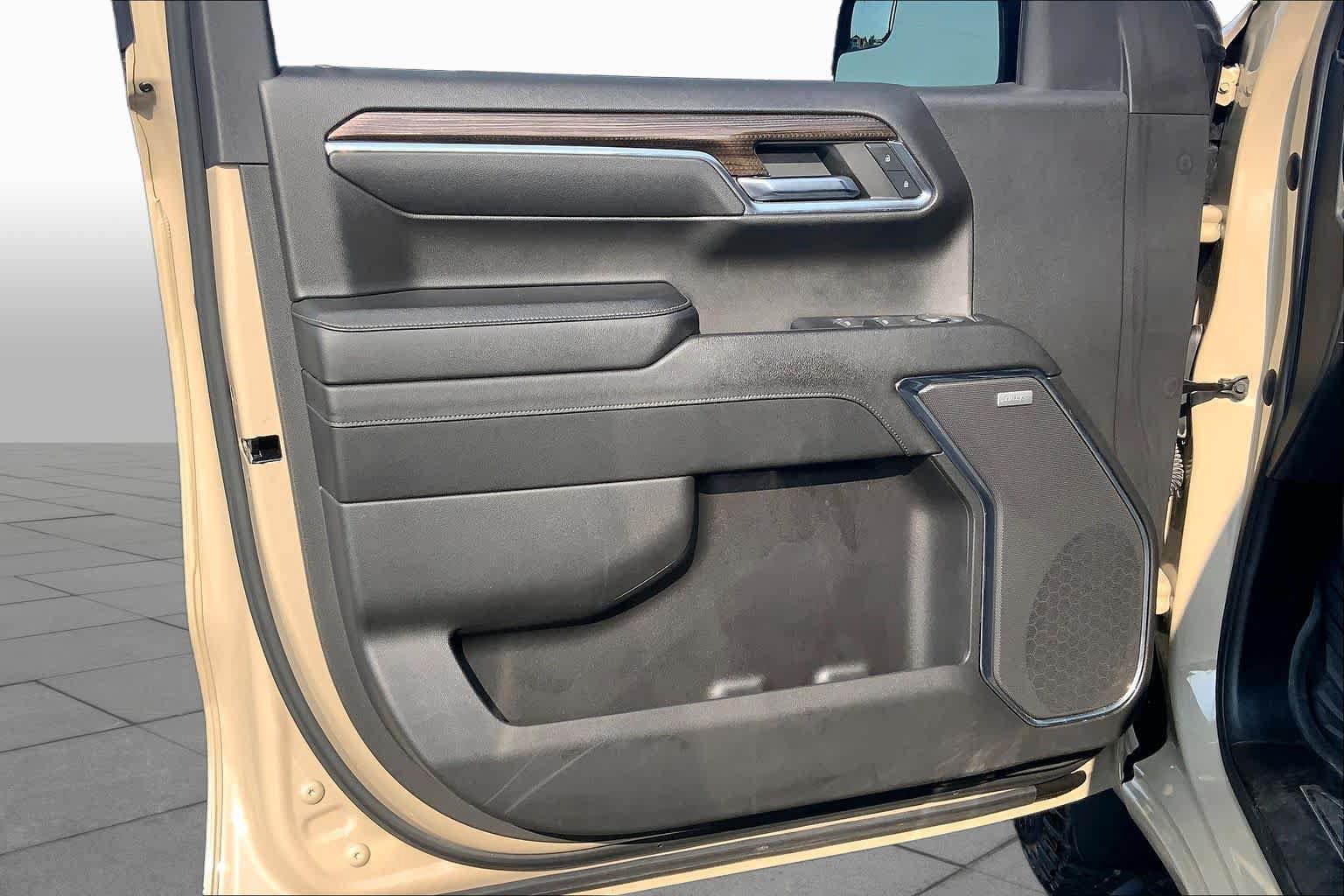 Used 2023 Chevrolet Silverado 1500 LT Trail Boss w/ Convenience Package II AWD/4WD image 22