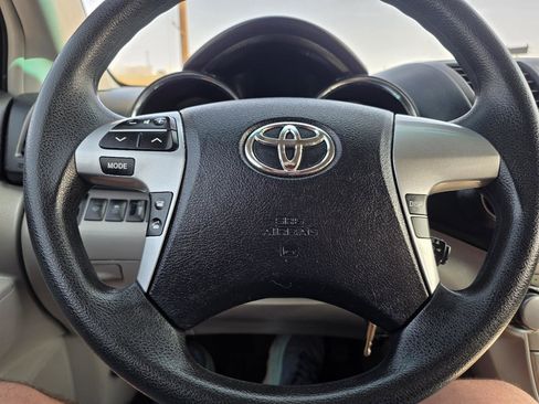 Used 2013 Toyota Highlander Plus image 24