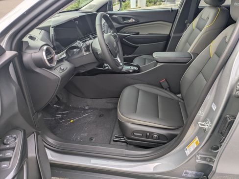 Used 2026 Chevrolet Trax ACTIV w/ Driver Confidence Package image 11