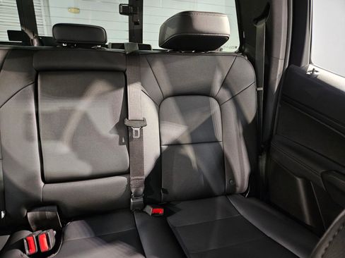 Used 2024 GMC Canyon Elevation w/ Elevation Premium Package image 14