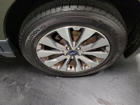 Used 2018 Subaru Outback 3.6R Touring image 12