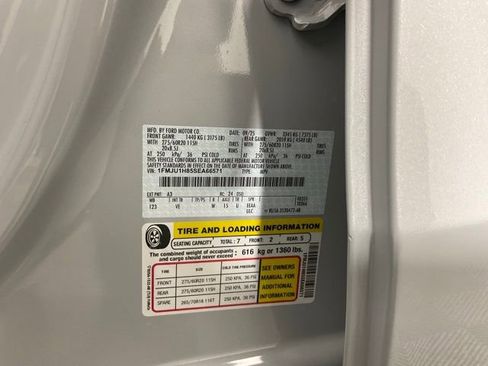 New 2025 Ford Expedition Active image 28