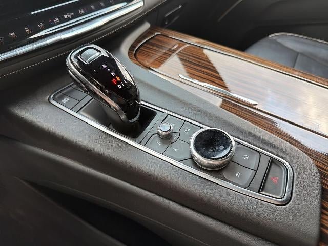 Certified 2022 Cadillac Escalade Premium Luxury AWD/4WD image 35