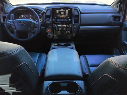 Used 2021 Nissan Titan PRO-4X w/ Pro-4x Convenience Package image 15