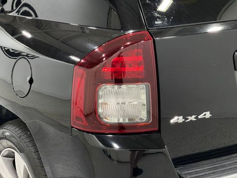 Used 2017 Jeep Compass High Altitude image 33