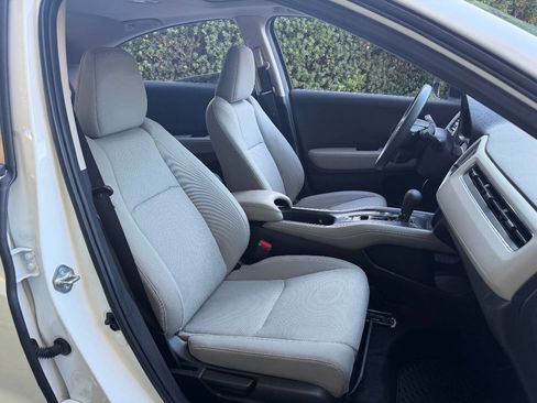 Used 2021 Honda HR-V EX image 26