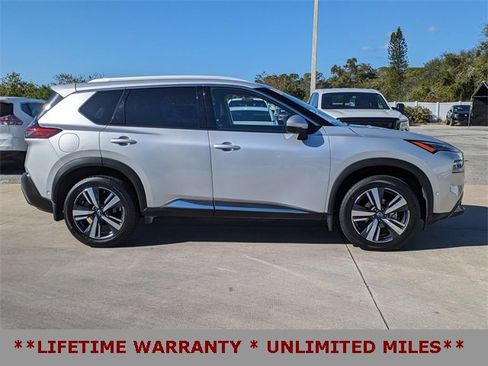 Used 2023 Nissan Rogue SL w/ SL Premium Package image 4