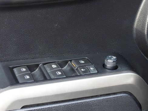 Used 2021 Toyota Tacoma SR5 RWD image 59