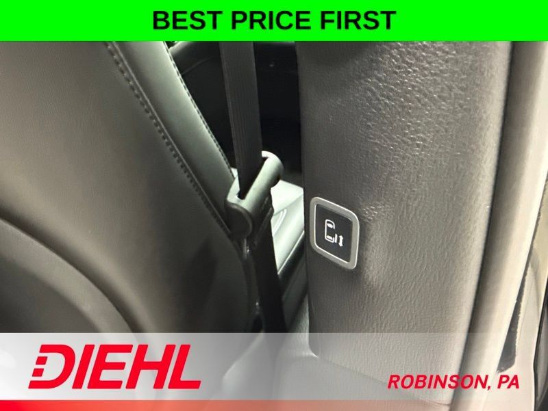 New 2027 Chrysler Pacifica Select w/ Family Tech Group FWD image 15