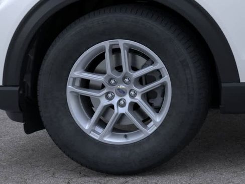 New 2026 Ford Explorer Active RWD image 19
