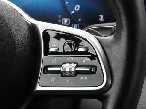 Certified 2022 Mercedes-Benz GLE 350 4MATIC image 27