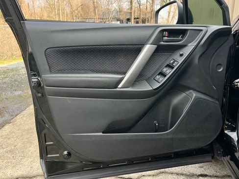 Used 2017 Subaru Forester 2.5i Premium image 13