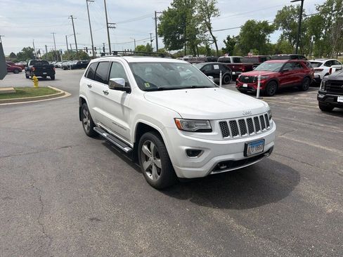 Used 2014 Jeep Grand Cherokee Overland w/ Advanced Technology Group AWD/4WD image 3