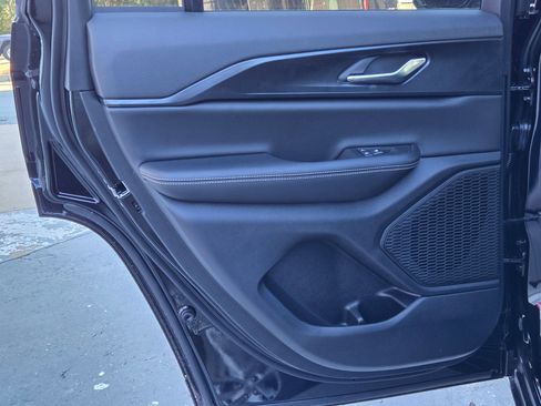 New 2025 Jeep Grand Cherokee Laredo image 24