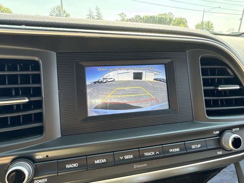 Used 2019 Hyundai Elantra SE w/ Cargo Package image 21