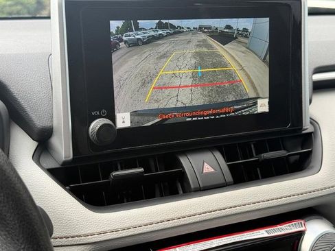 Used 2025 Toyota RAV4 XLE w/ Convenience Package FWD image 18