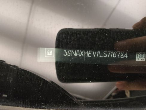 Used 2020 Chevrolet Equinox LS image 33