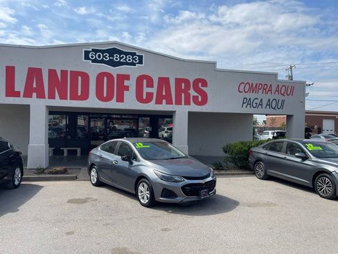 Used 2019 Chevrolet Cruze LT w/ LT Fleet Convenience Package image 1