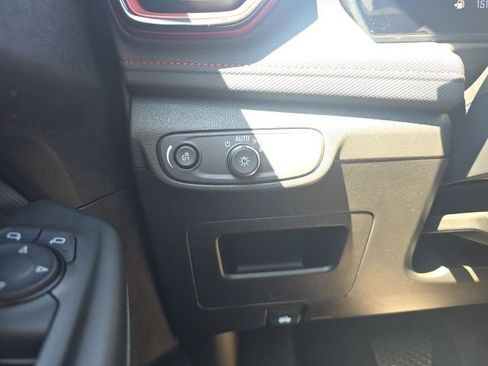 Used 2025 Chevrolet TrailBlazer RS w/ Convenience Package image 15