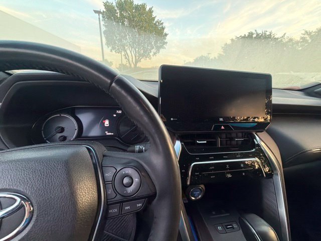 Used 2021 Toyota Venza Limited AWD/4WD image 5