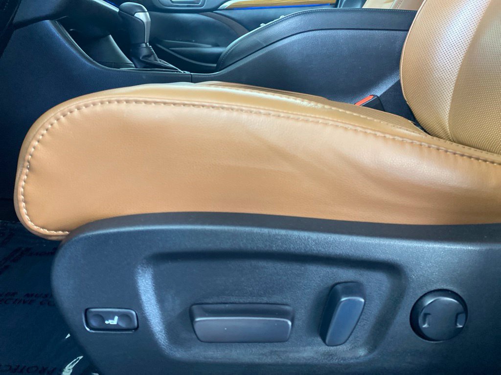 Used 2019 Toyota Highlander Limited Platinum AWD/4WD image 22
