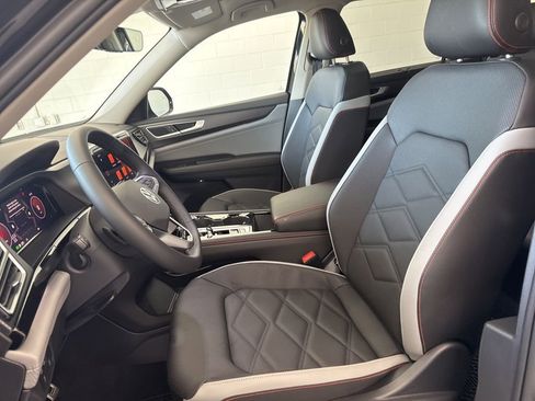 New 2026 Volkswagen Atlas Peak Edition AWD/4WD image 11