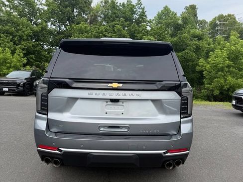 Used 2025 Chevrolet Suburban Premier AWD/4WD image 5