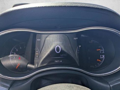 Used 2018 Jeep Grand Cherokee Limited AWD/4WD image 9