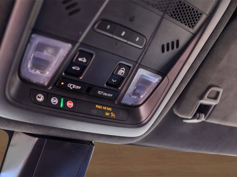 Certified 2025 Cadillac XT6 Sport w/ Platinum Package image 22