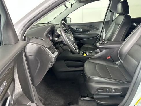 Used 2022 GMC Terrain SLT w/ Infotainment Package II image 11