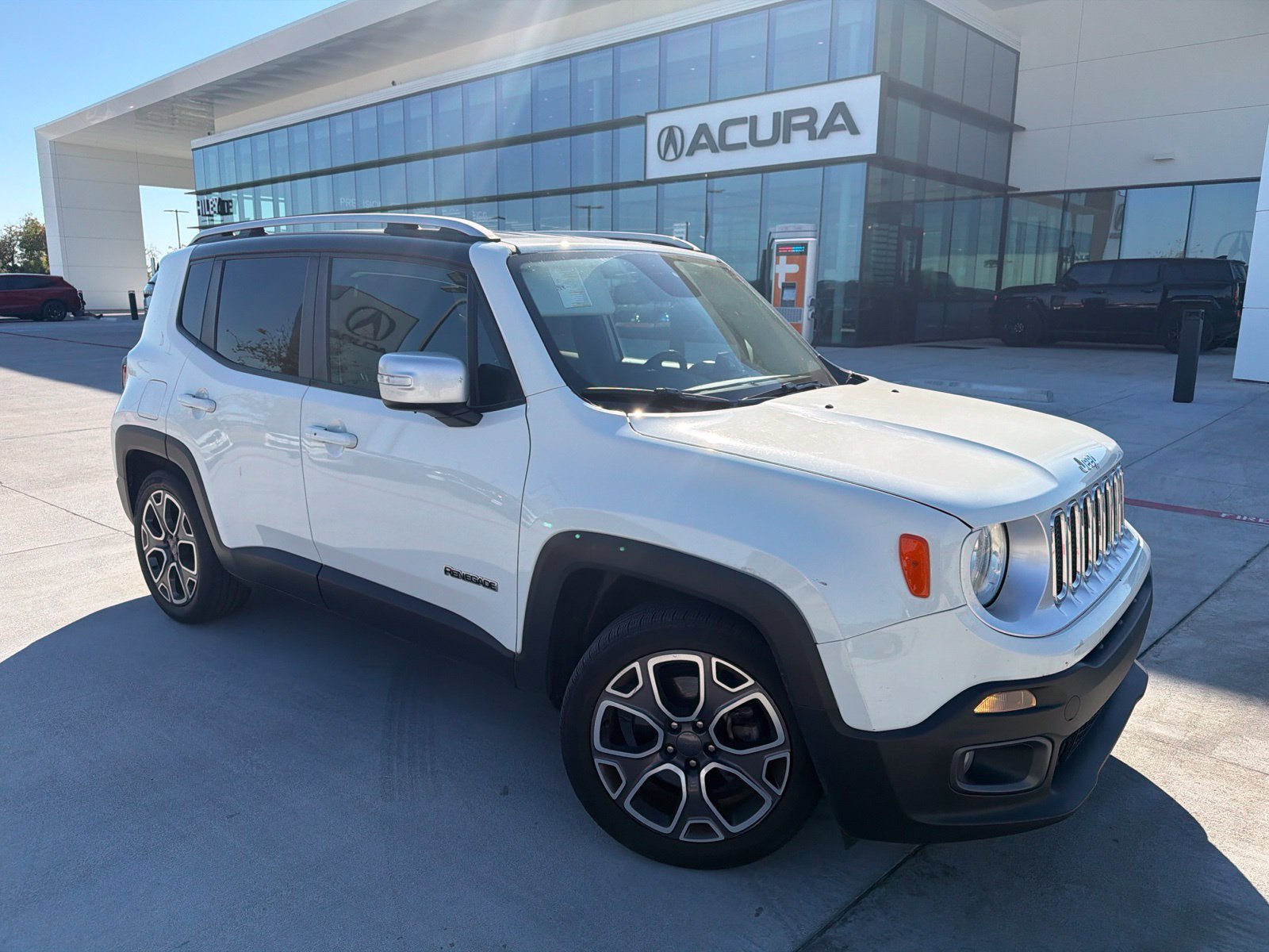 Used 2017 Jeep Renegade Limited FWD image 1