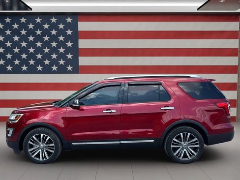 Used 2017 Ford Explorer Platinum AWD/4WD image 4