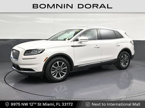 Used 2023 Lincoln Nautilus Reserve FWD image 1