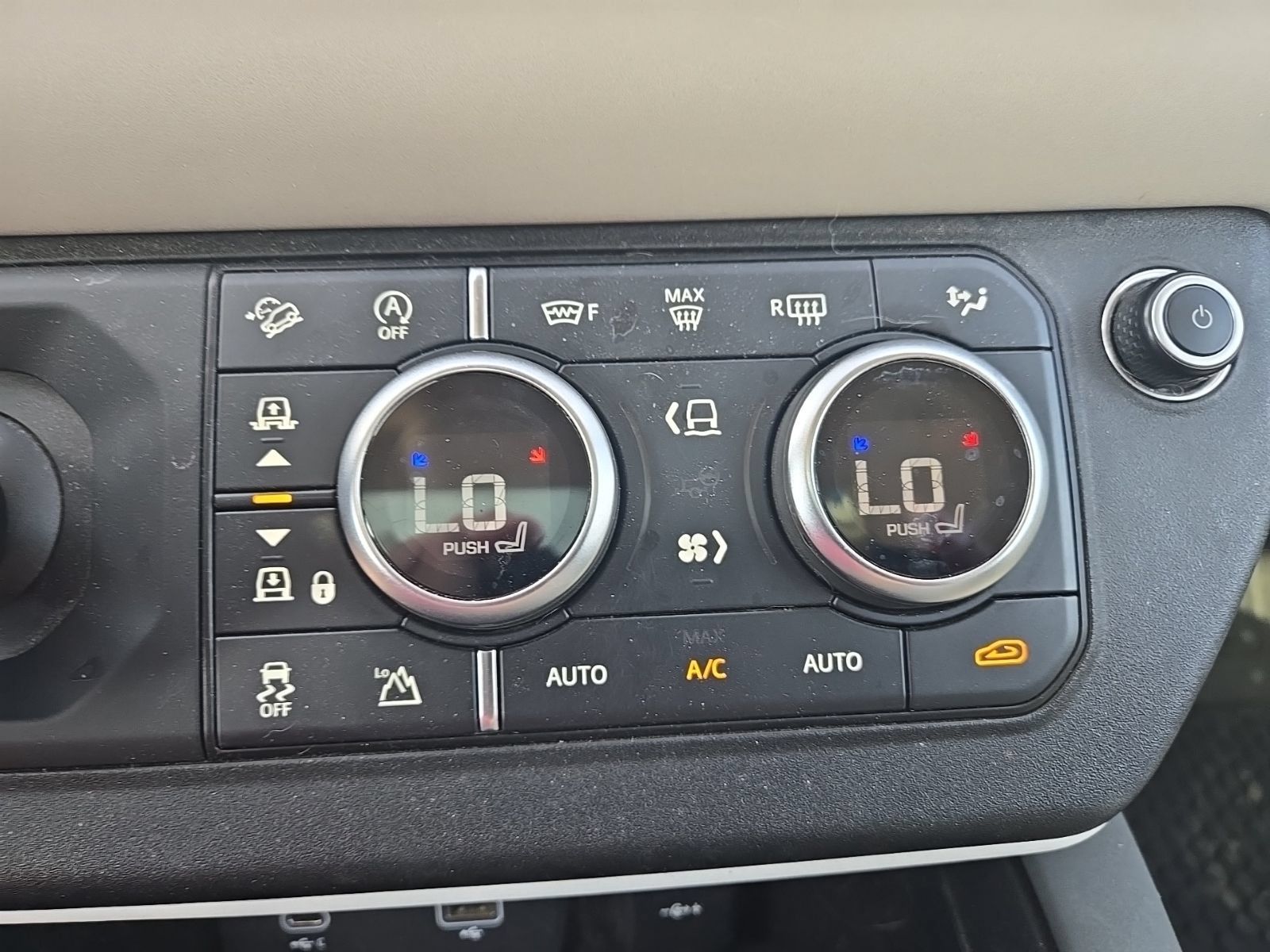 Used 2022 Land Rover Defender 110 SE AWD/4WD image 15