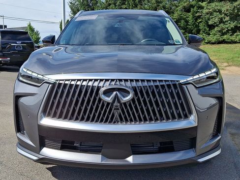 Certified 2026 INFINITI QX60 Luxe w/ Family Package AWD/4WD image 2