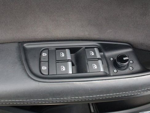 Used 2019 Audi Q8 Prestige w/ Luxury Package image 18