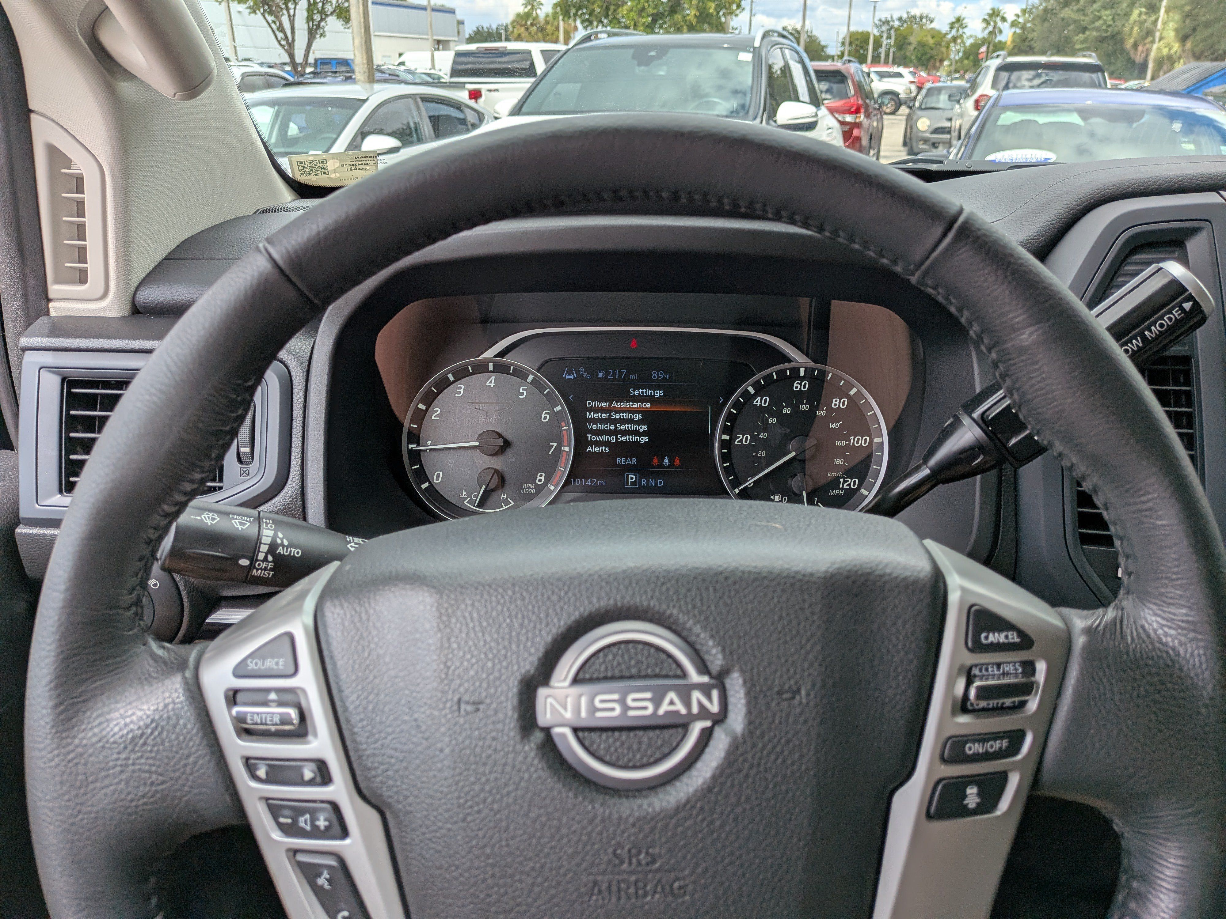 Used 2024 Nissan Titan SV w/ SV Convenience Package RWD image 26