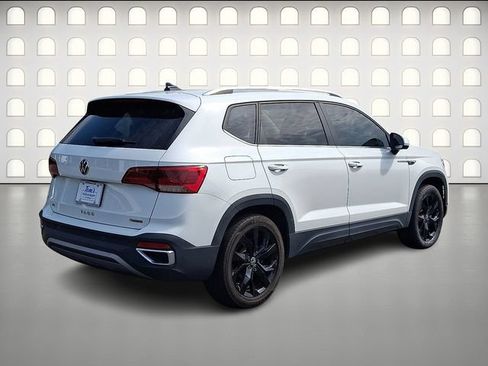 Used 2022 Volkswagen Taos SE AWD/4WD image 7