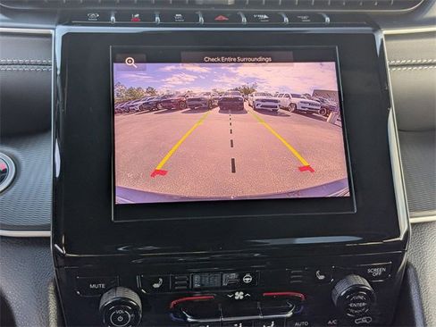 New 2025 Jeep Grand Cherokee Altitude image 22