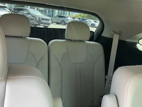 Certified 2025 Kia Sorento SX FWD image 38
