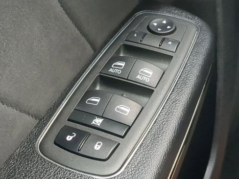 Used 2022 Dodge Charger SRT Hellcat w/ Harman/Kardon Audio Group image 24