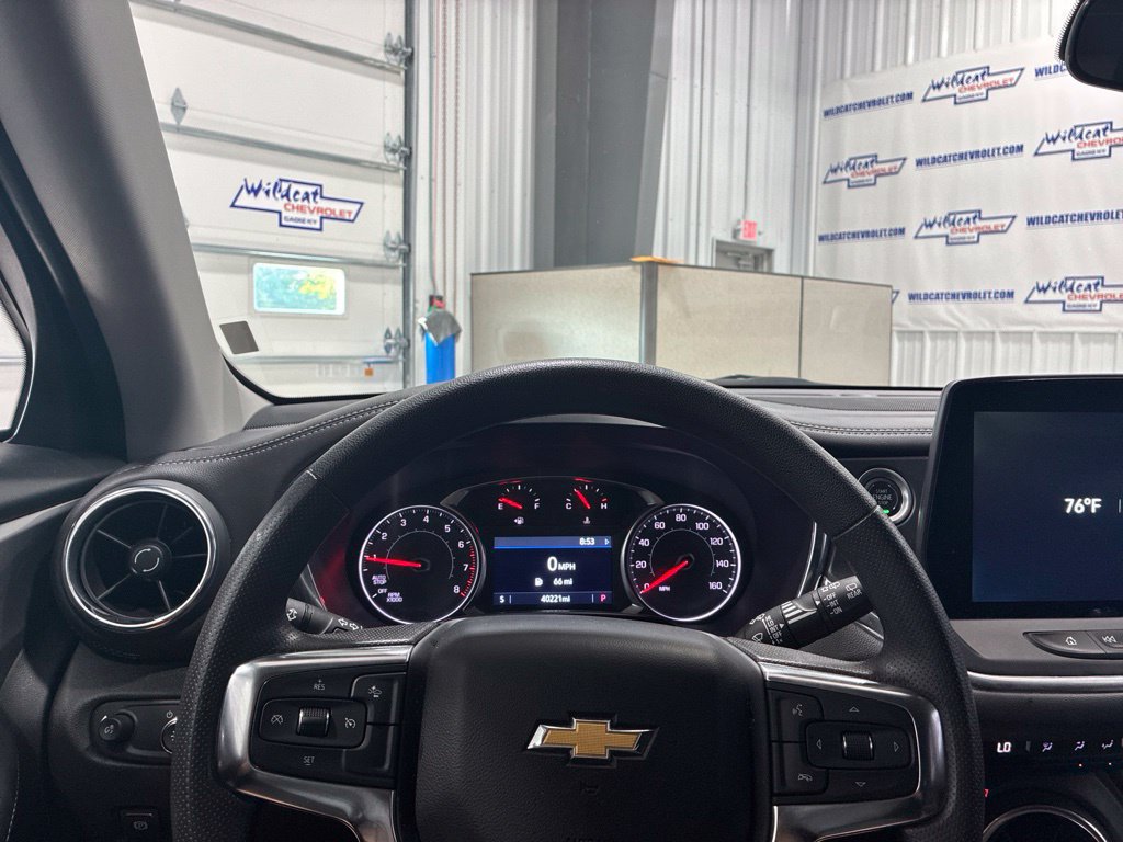 Used 2025 Chevrolet Blazer LT AWD/4WD image 18